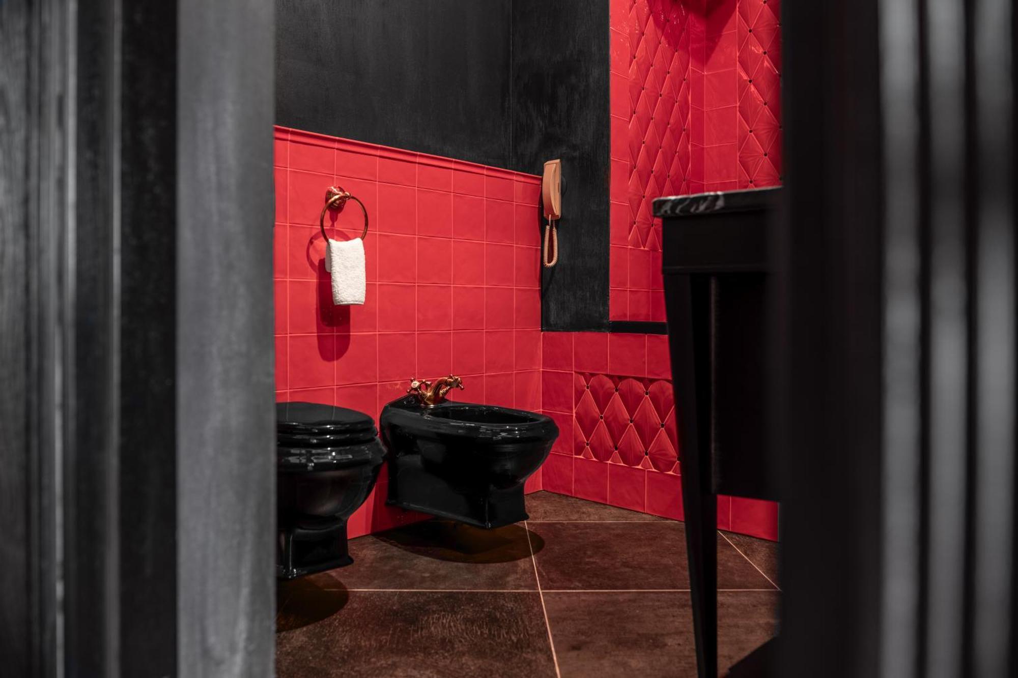 Grand Hotel Lviv Casino & Spa Εξωτερικό φωτογραφία Bathroom