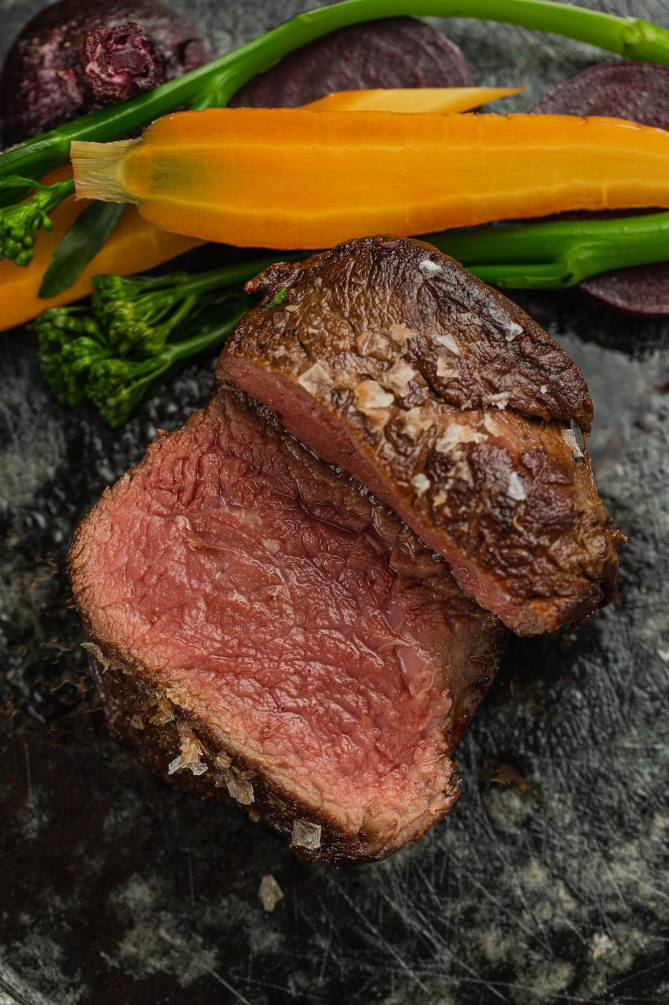 Grand Hotel Lviv Casino & Spa Εξωτερικό φωτογραφία A cooked steak